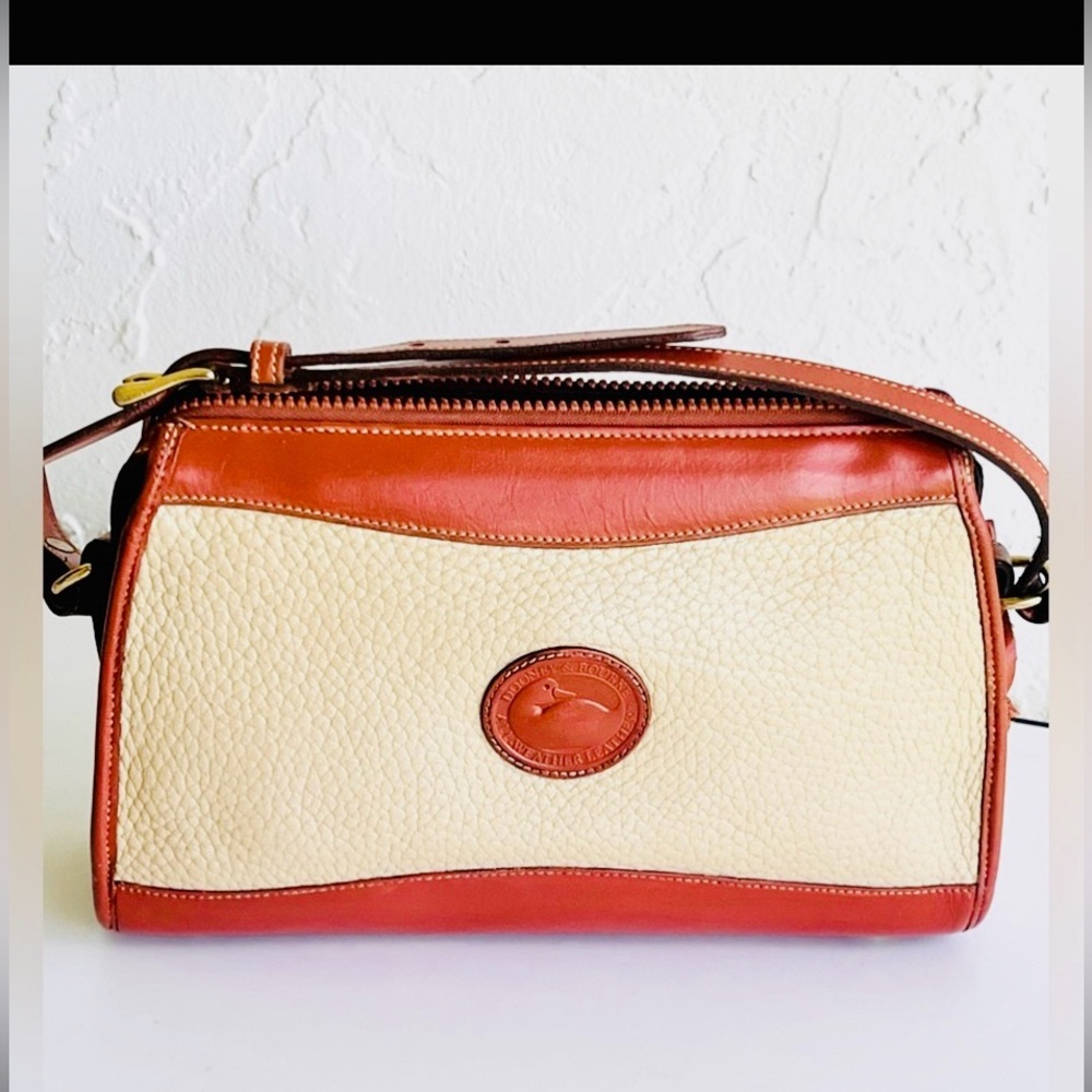VINTAGE DOONEY & BOURKE FARMHOUSE COTTAGE BEIGE TAUPE/TAN TRIM CROSSBODY - Picture 7 of 15